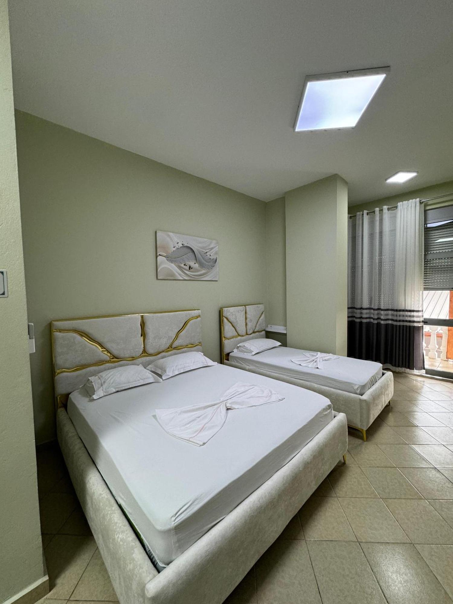 Solei Apartments Sarandë Exterior foto